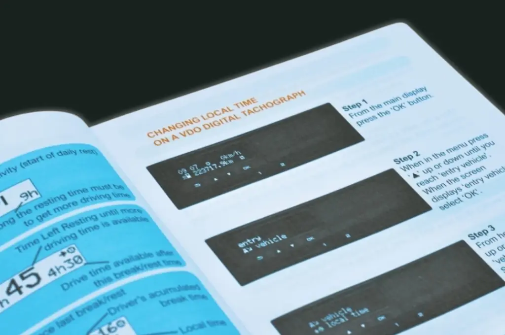 Detailed guide on changing local time on a VDO digital tachograph with diagrams of the screen interface.
